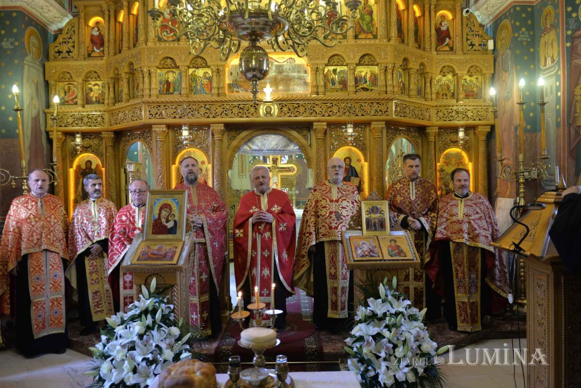 Sfântul Pantelimon sărbătorit la Parohia Mărcuța din București 263135