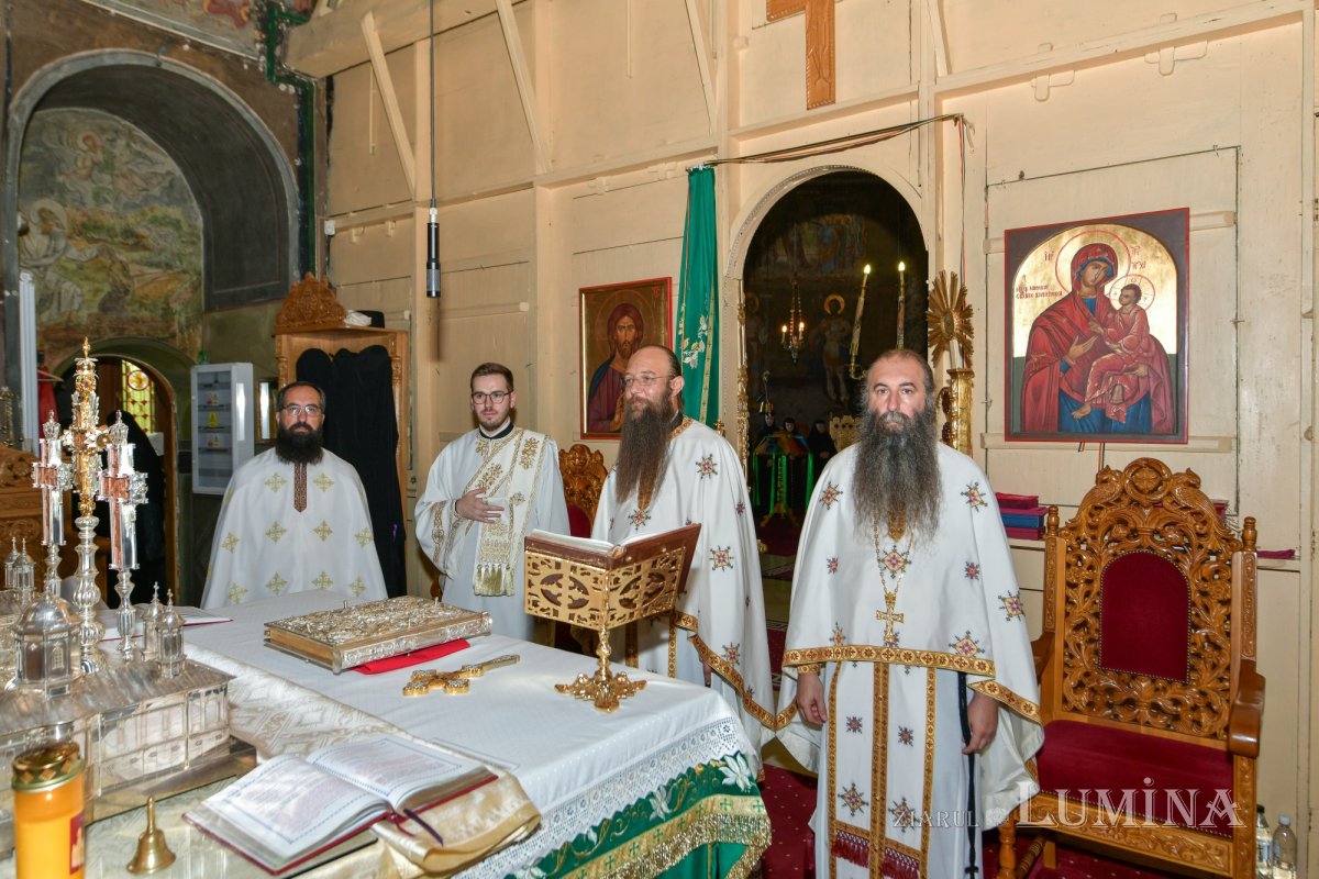 „Opera spirituală a Bisericii trebuie însoțită de opera filantropică” 263338