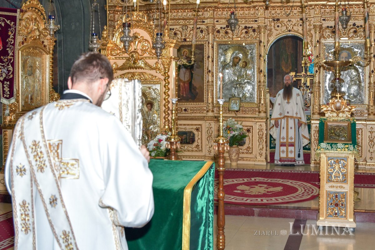 „Opera spirituală a Bisericii trebuie însoțită de opera filantropică” 263345