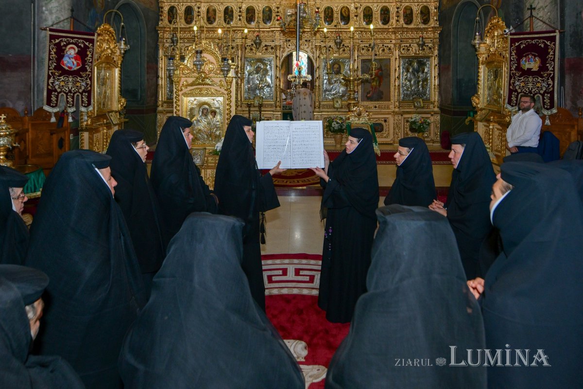 „Opera spirituală a Bisericii trebuie însoțită de opera filantropică” 263349