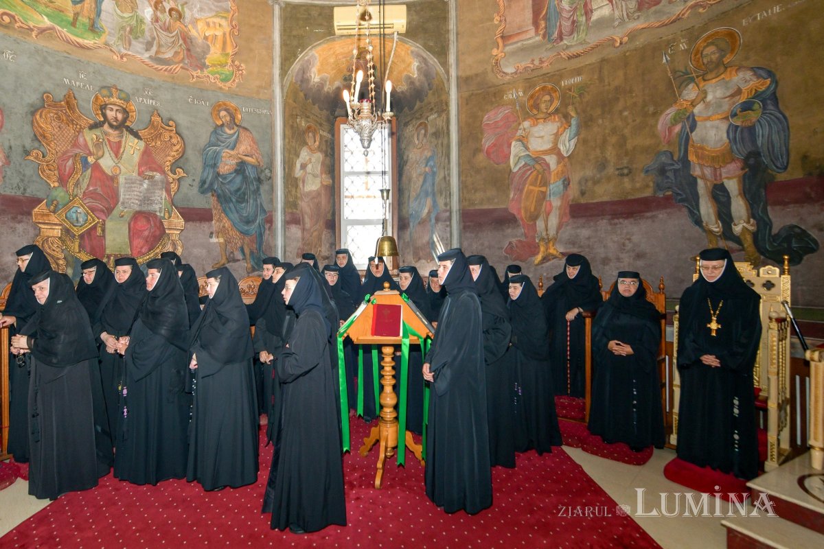 „Opera spirituală a Bisericii trebuie însoțită de opera filantropică” 263352