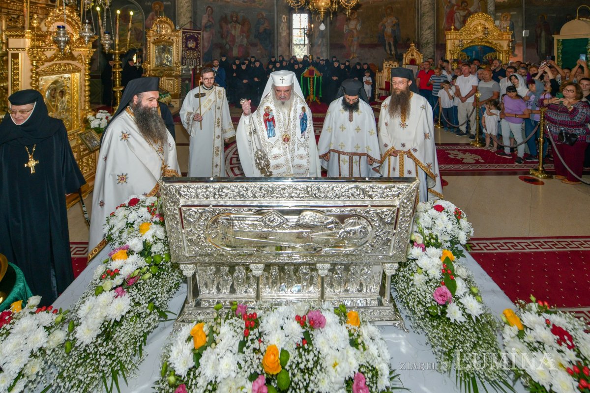 „Opera spirituală a Bisericii trebuie însoțită de opera filantropică” 263364