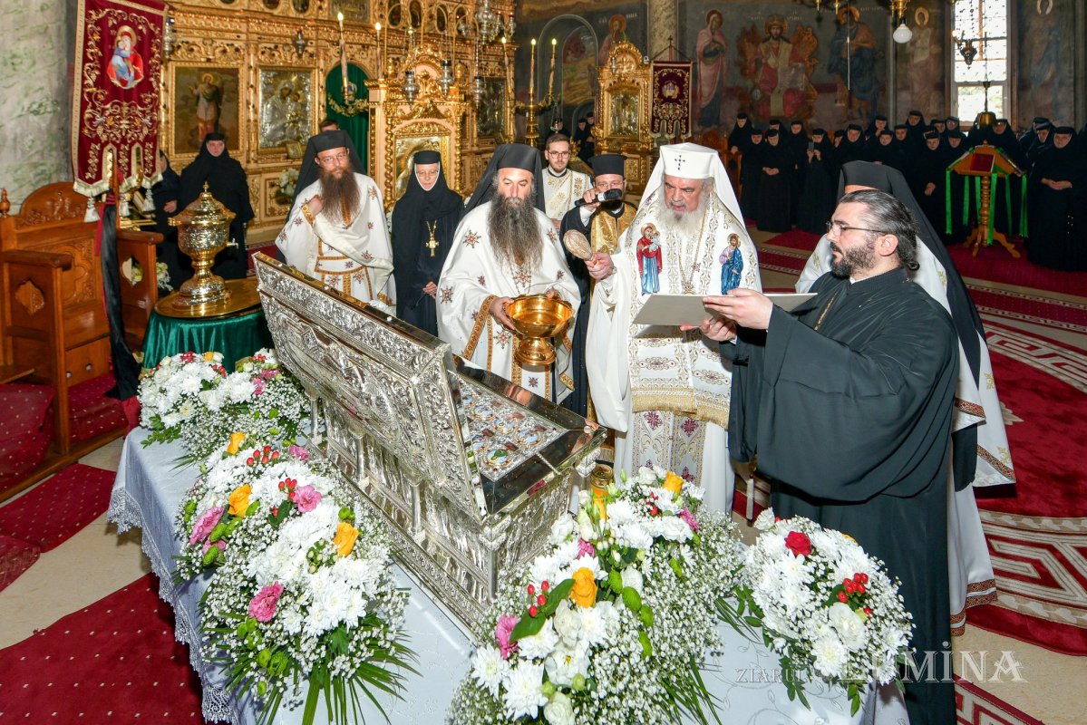 „Opera spirituală a Bisericii trebuie însoțită de opera filantropică” 263369