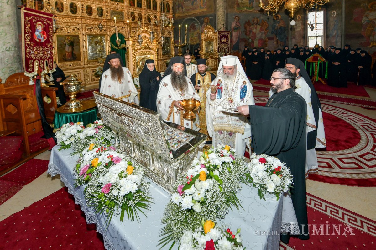 „Opera spirituală a Bisericii trebuie însoțită de opera filantropică” 263370