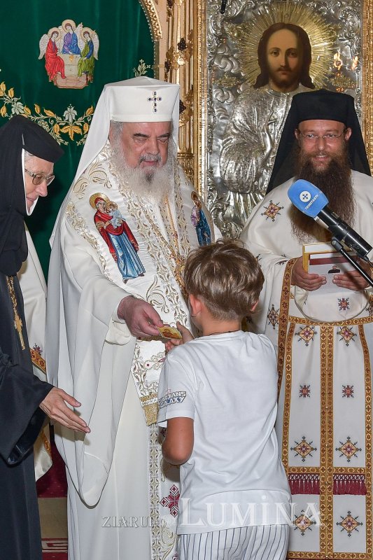 „Opera spirituală a Bisericii trebuie însoțită de opera filantropică” 263379