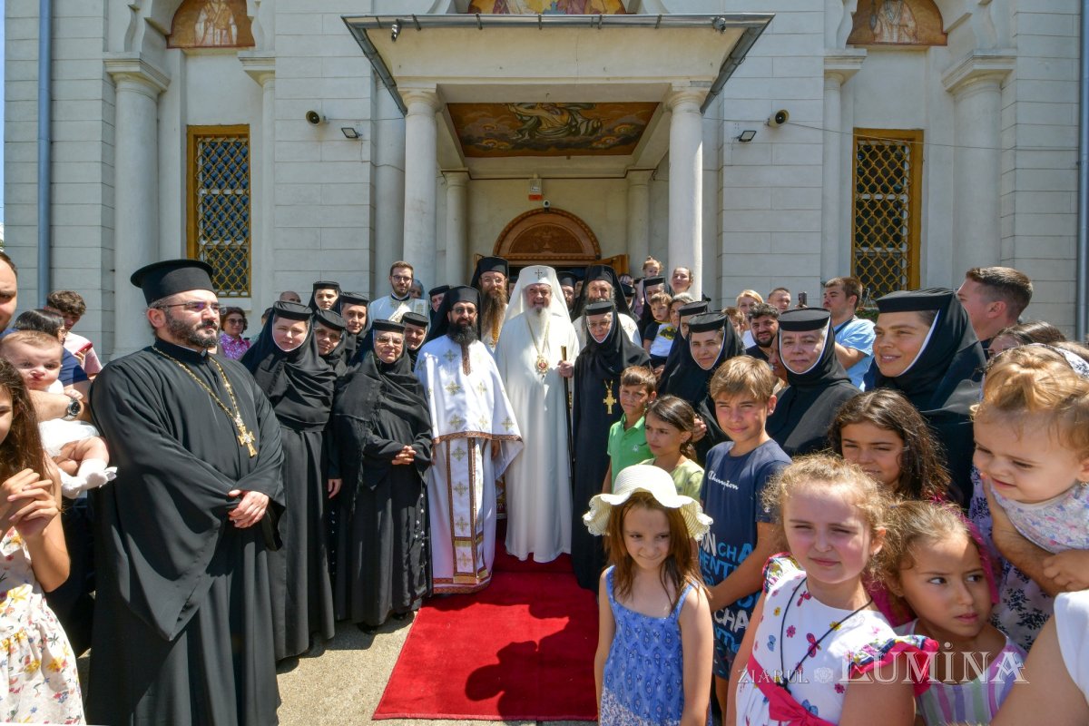 „Opera spirituală a Bisericii trebuie însoțită de opera filantropică” 263383