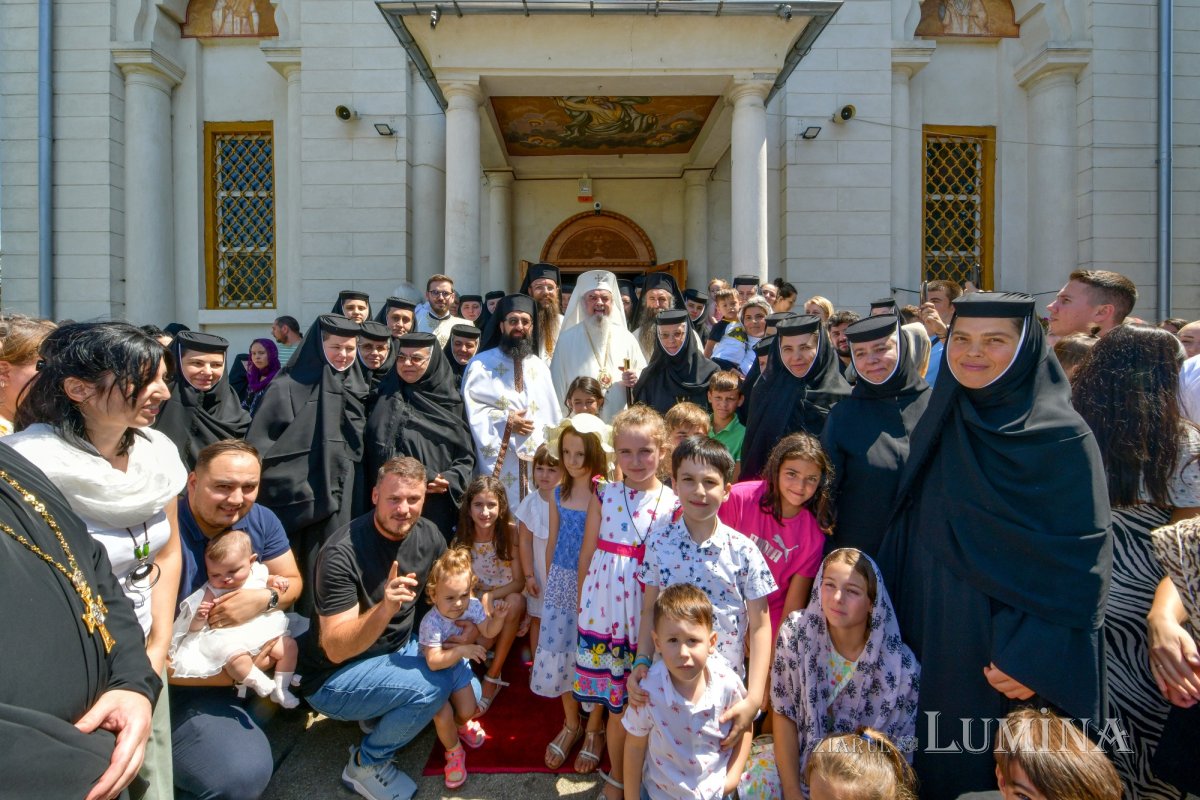 „Opera spirituală a Bisericii trebuie însoțită de opera filantropică” 263384