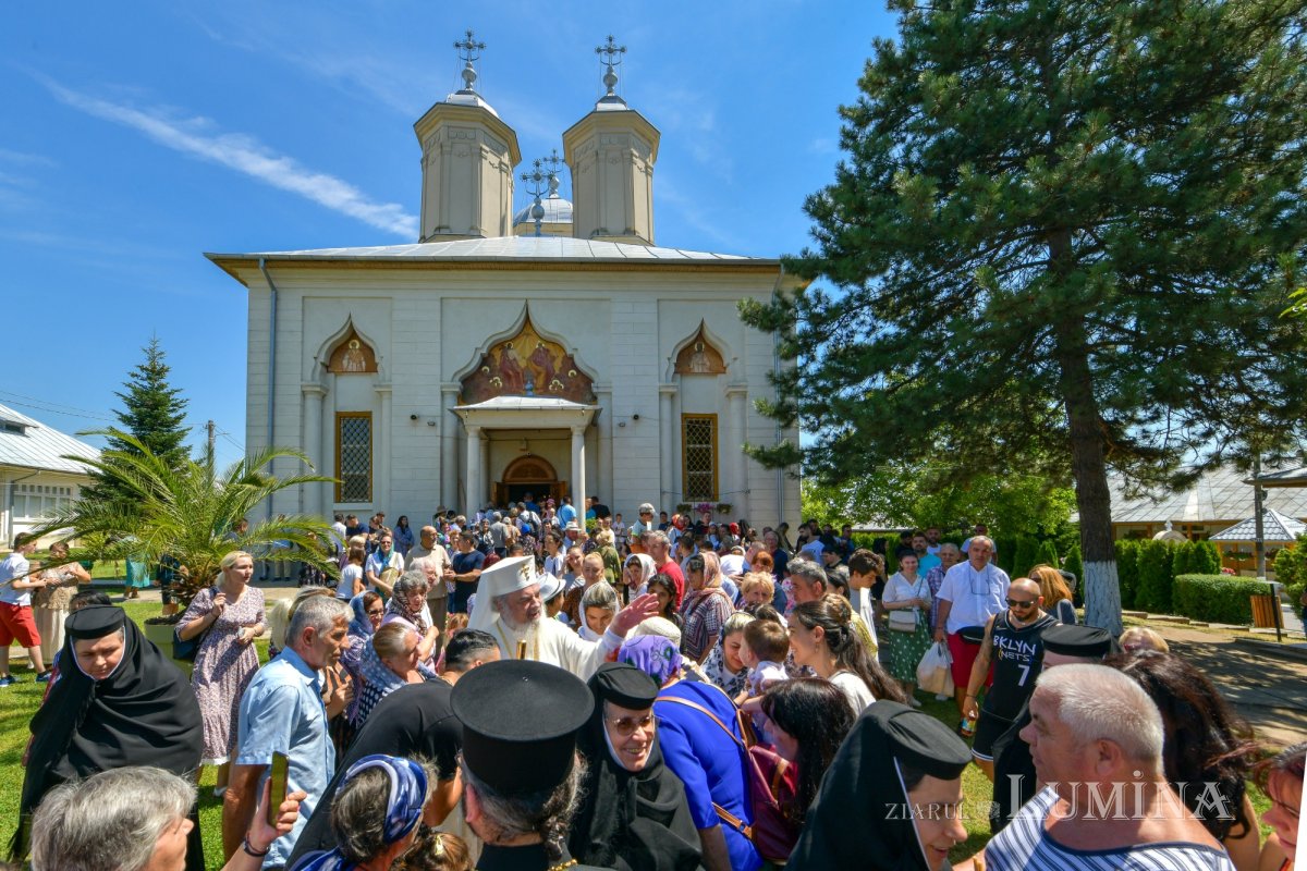 „Opera spirituală a Bisericii trebuie însoțită de opera filantropică” 263386