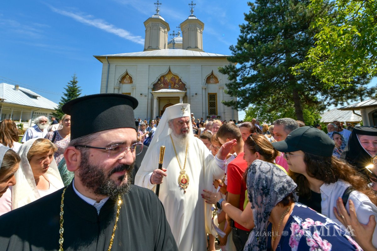 „Opera spirituală a Bisericii trebuie însoțită de opera filantropică” 263388