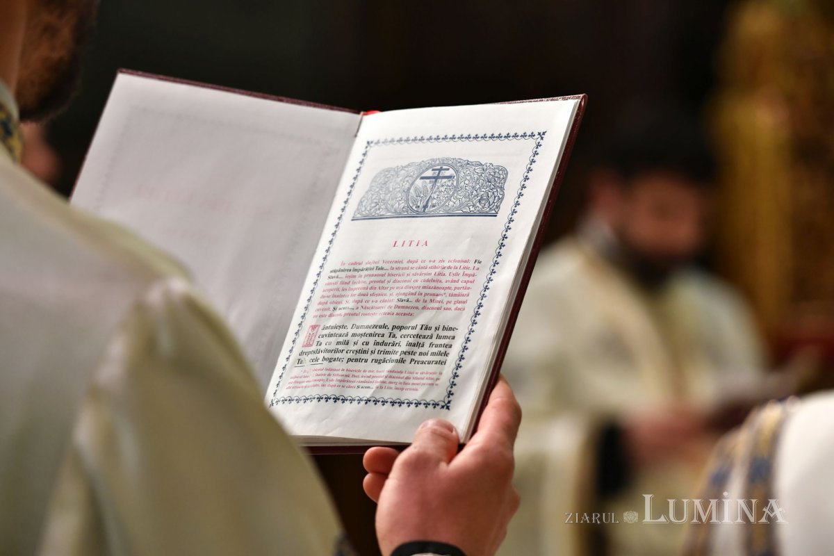 Cântare de adormire adusă Maicii lui Dumnezeu la Catedrala Patriarhală 264709