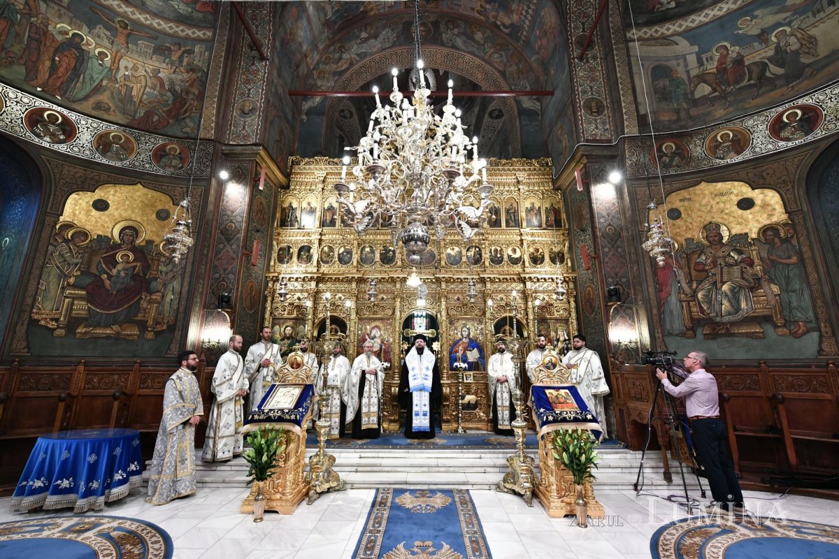 Cântare de adormire adusă Maicii lui Dumnezeu la Catedrala Patriarhală 264717