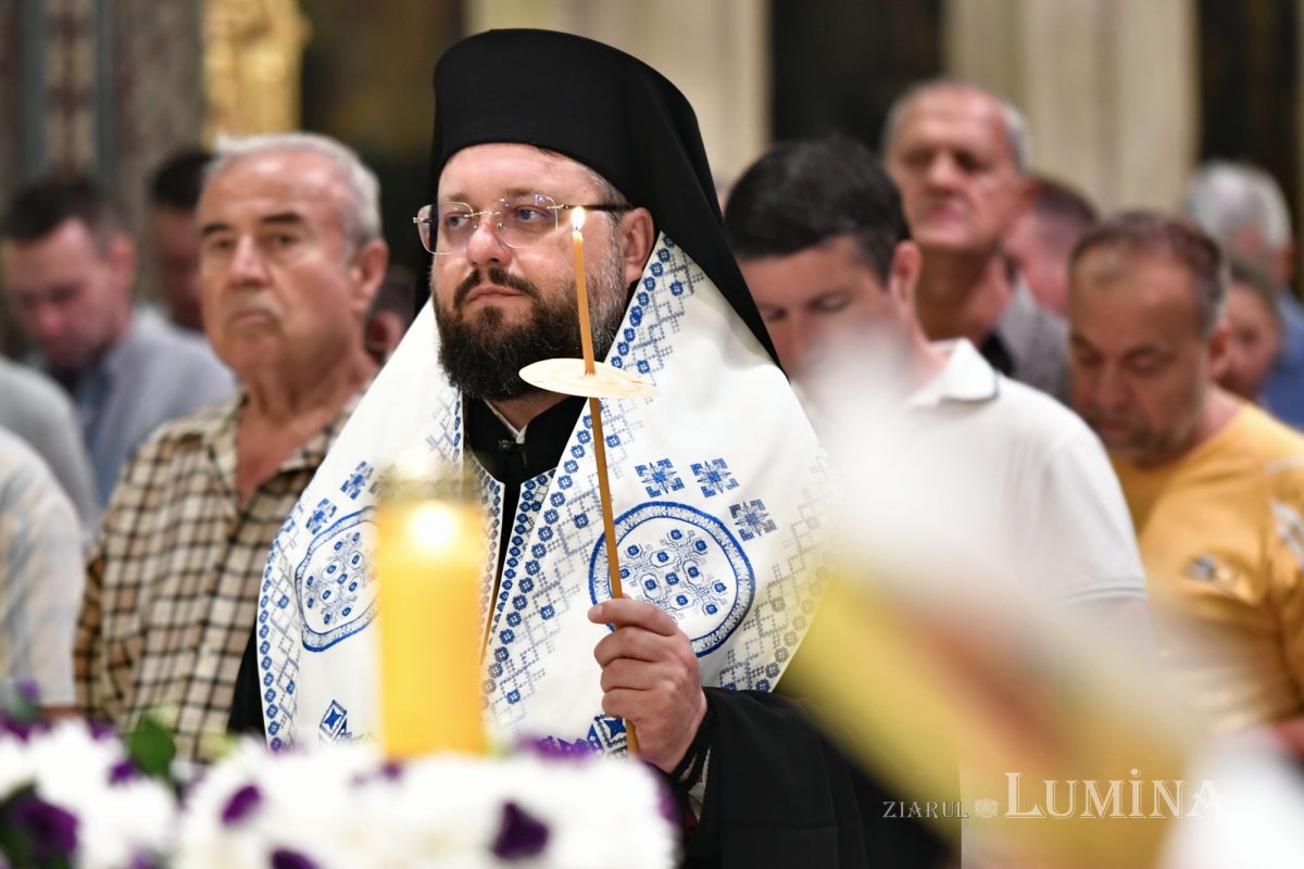 Cântare de adormire adusă Maicii lui Dumnezeu la Catedrala Patriarhală 264729