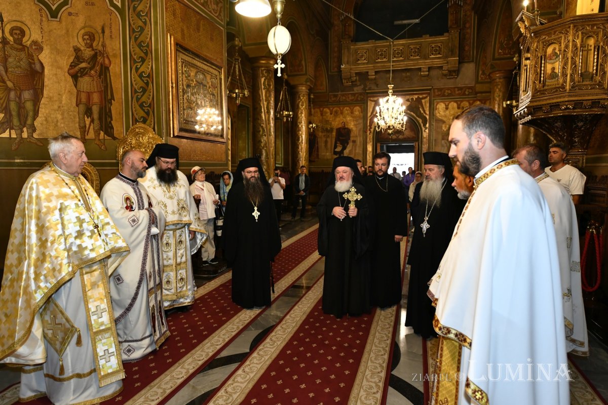 Înnoire și binecuvântare în lavra isihastă a Maicii Domnului de la Sinaia 264866