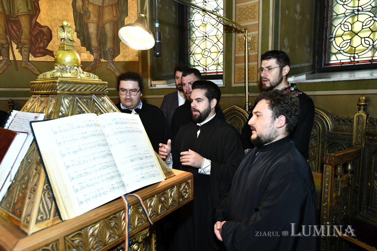 Înnoire și binecuvântare în lavra isihastă a Maicii Domnului de la Sinaia 264868