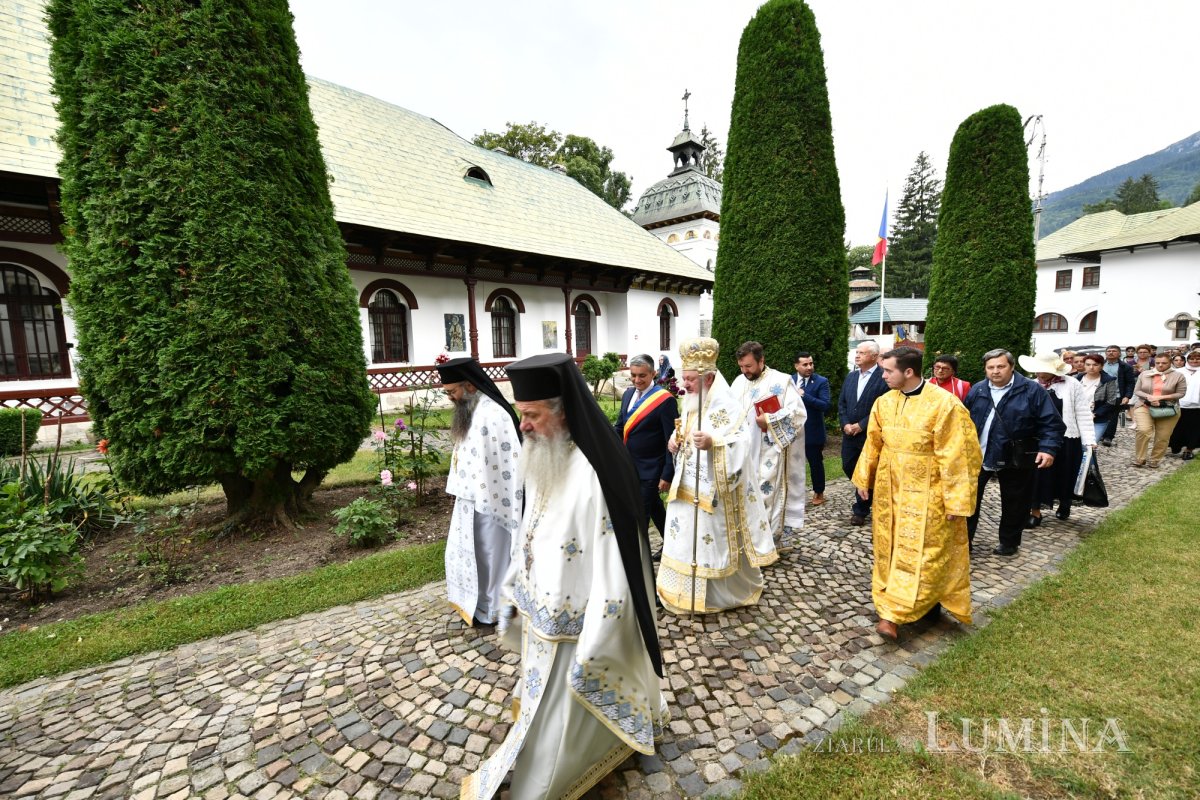 Înnoire și binecuvântare în lavra isihastă a Maicii Domnului de la Sinaia 264869