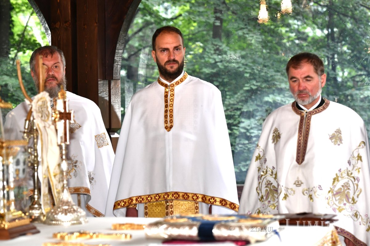 Înnoire și binecuvântare în lavra isihastă a Maicii Domnului de la Sinaia 264899