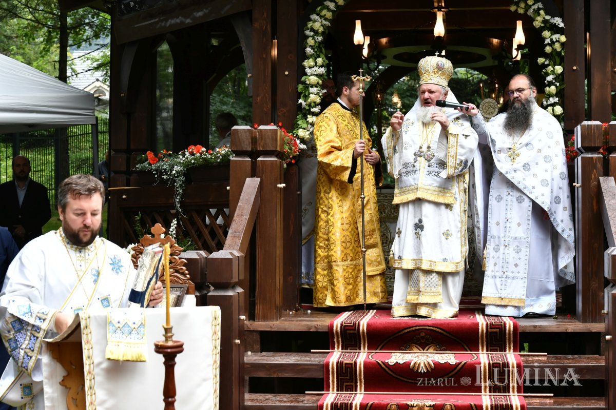 Înnoire și binecuvântare în lavra isihastă a Maicii Domnului de la Sinaia 264900