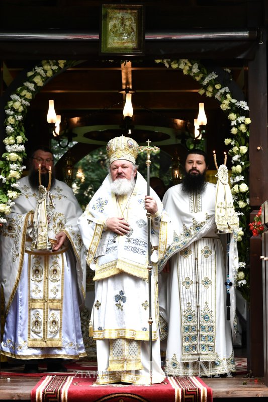 Înnoire și binecuvântare în lavra isihastă a Maicii Domnului de la Sinaia 264901