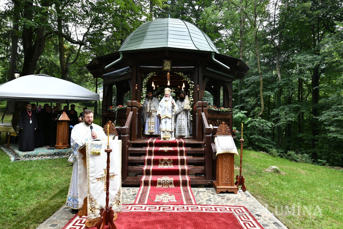 Înnoire și binecuvântare în lavra isihastă a Maicii Domnului de la Sinaia 264902