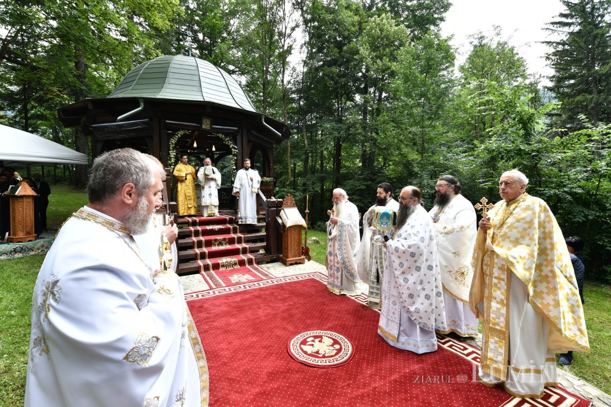 Înnoire și binecuvântare în lavra isihastă a Maicii Domnului de la Sinaia 264912