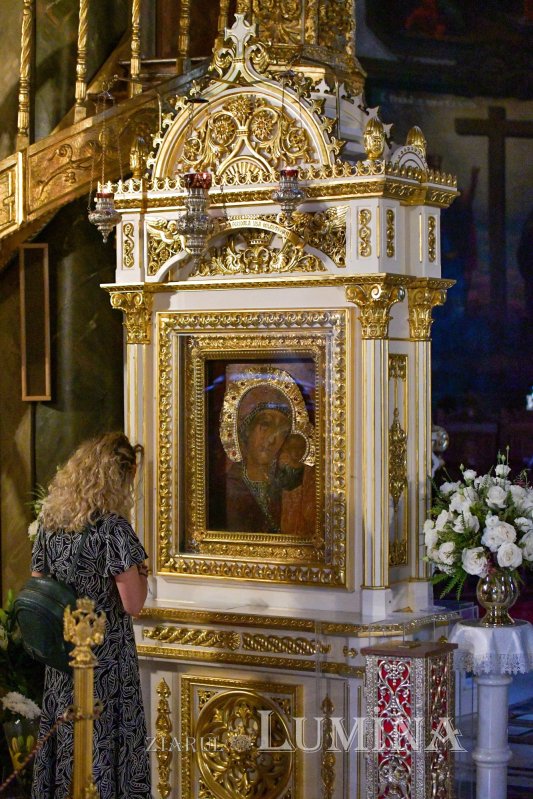 Mănăstirea prahoveană Ghighiu în veșmânt de sărbătoare 264944