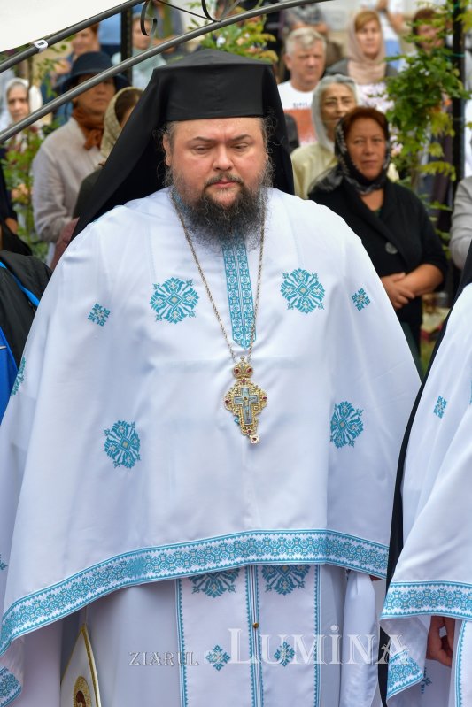 Mănăstirea prahoveană Ghighiu în veșmânt de sărbătoare 264969