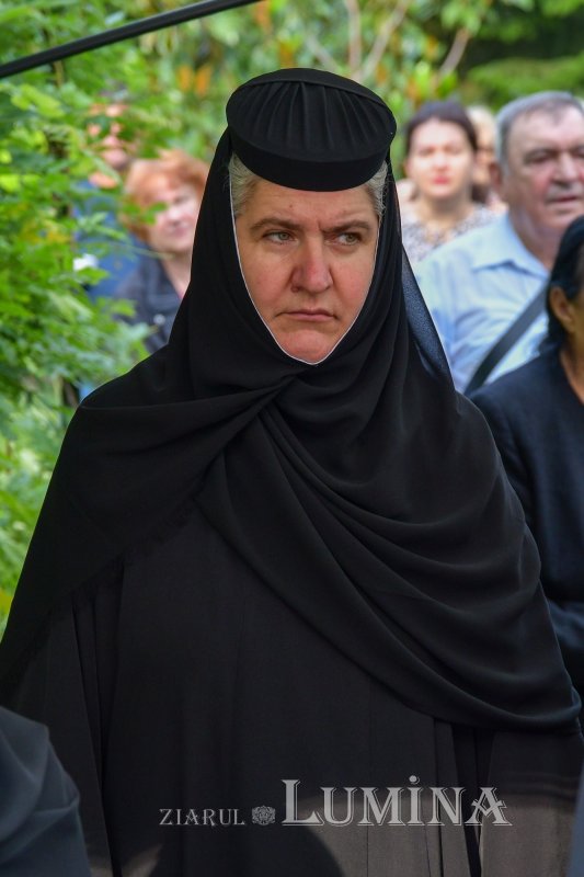 Mănăstirea prahoveană Ghighiu în veșmânt de sărbătoare 264980