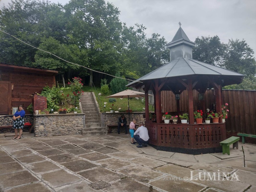 Tihna unei vieți în rugăciune la Schitul Orlat 265557