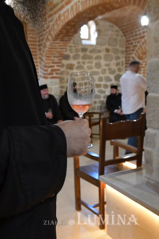 Campanie de prezentare a vinurilor produse la mănăstirea prahoveană Jercălăi 265794