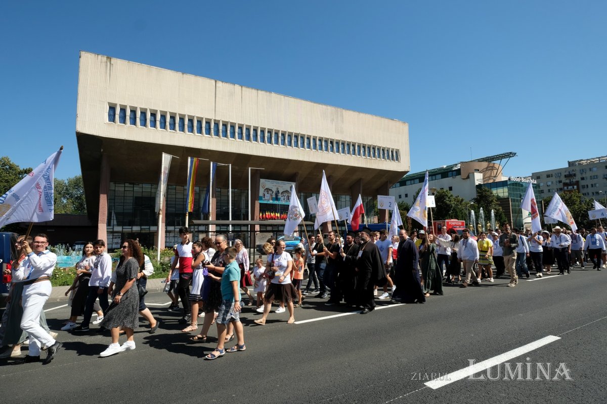 Bucuria mărturisirii credinței pe străzile Capitalei Europene a Culturii 266588