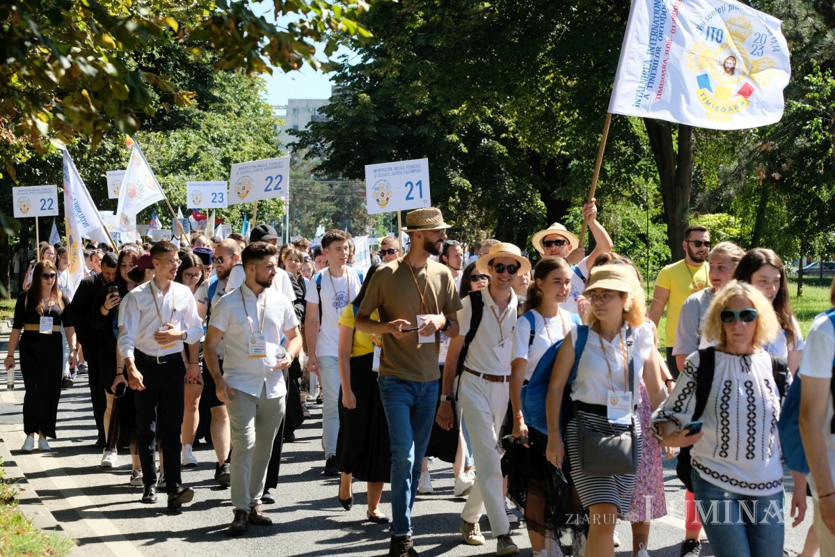 Bucuria mărturisirii credinței pe străzile Capitalei Europene a Culturii 266612