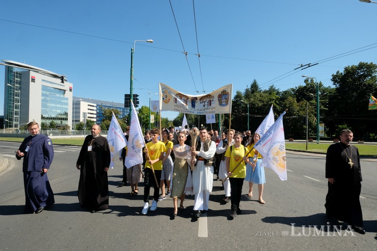 Bucuria mărturisirii credinței pe străzile Capitalei Europene a Culturii 266613