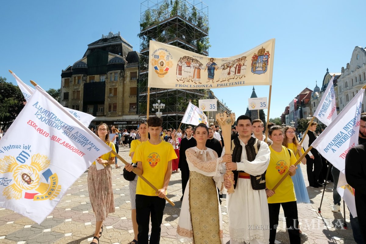 Bucuria mărturisirii credinței pe străzile Capitalei Europene a Culturii 266626