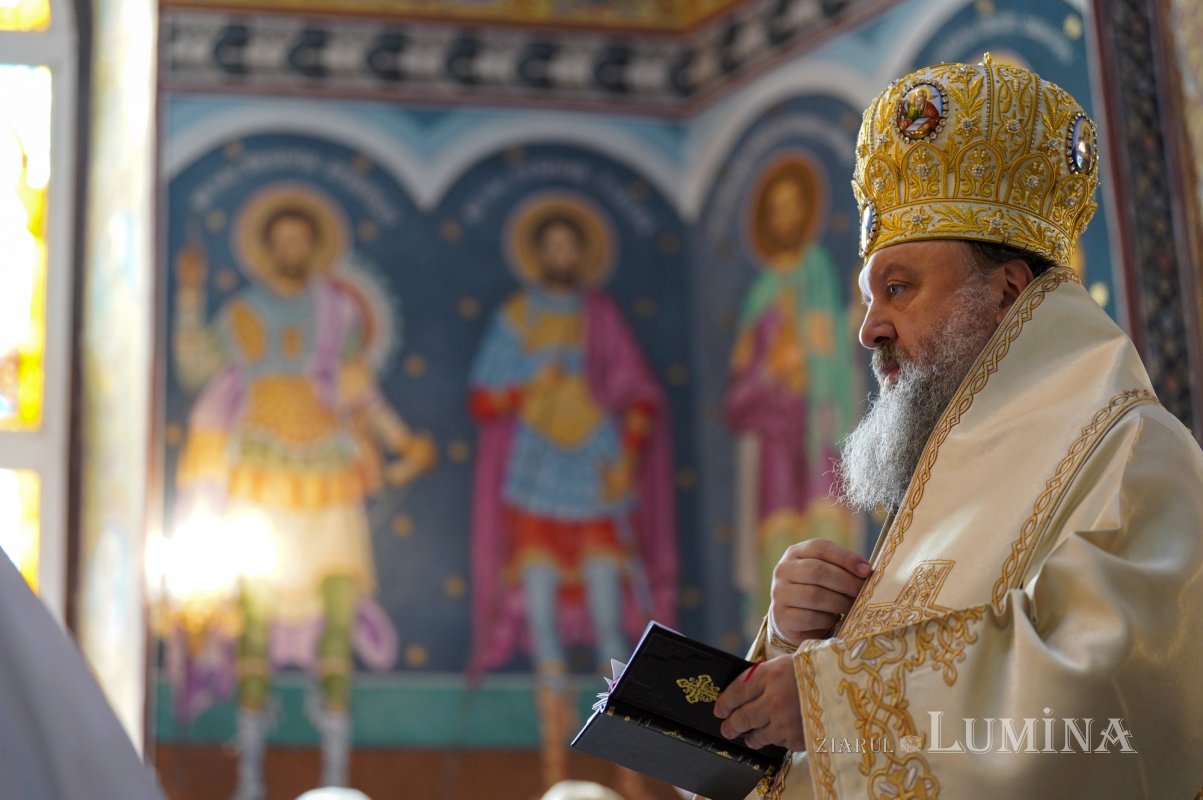 O nouă capelă a fost sfințită în orașul prahovean Urlați 266886