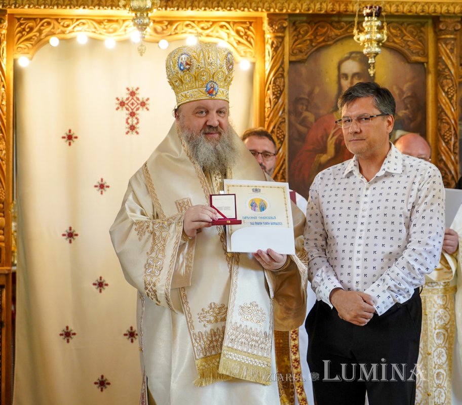 O nouă capelă a fost sfințită în orașul prahovean Urlați 266898