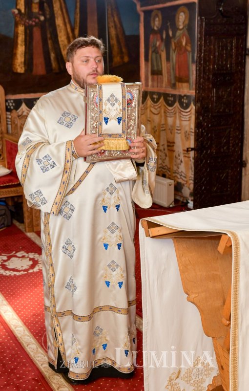 „Maica Domnului este rugătoare prin excelență” 267415