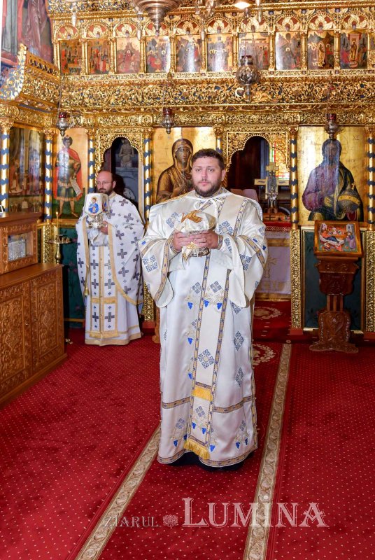 „Maica Domnului este rugătoare prin excelență” 267417