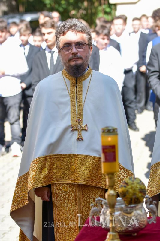 Binecuvântare pentru elevii seminarului bucureștean 267741