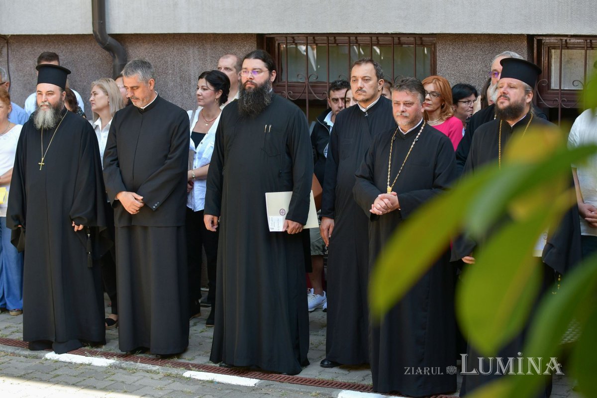 Binecuvântare pentru elevii seminarului bucureștean 267747