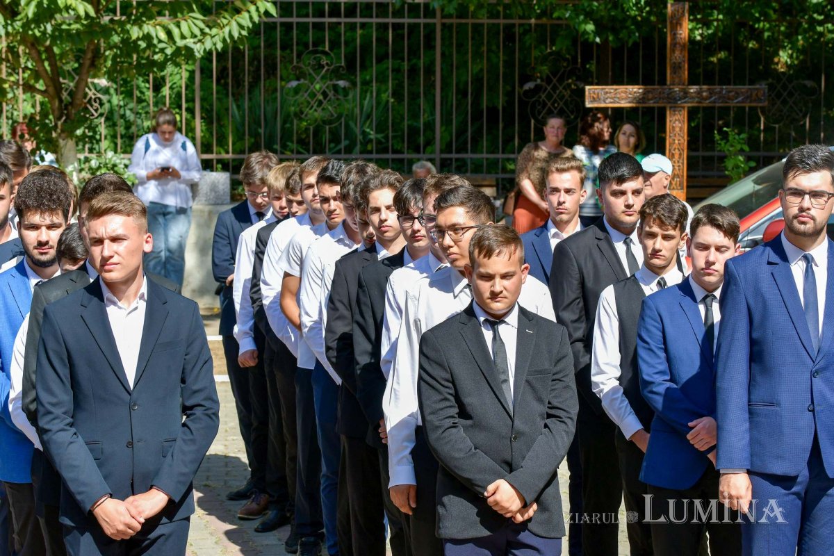 Binecuvântare pentru elevii seminarului bucureștean 267749