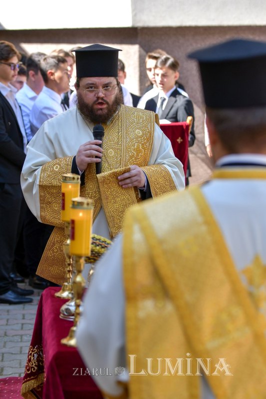 Binecuvântare pentru elevii seminarului bucureștean 267755