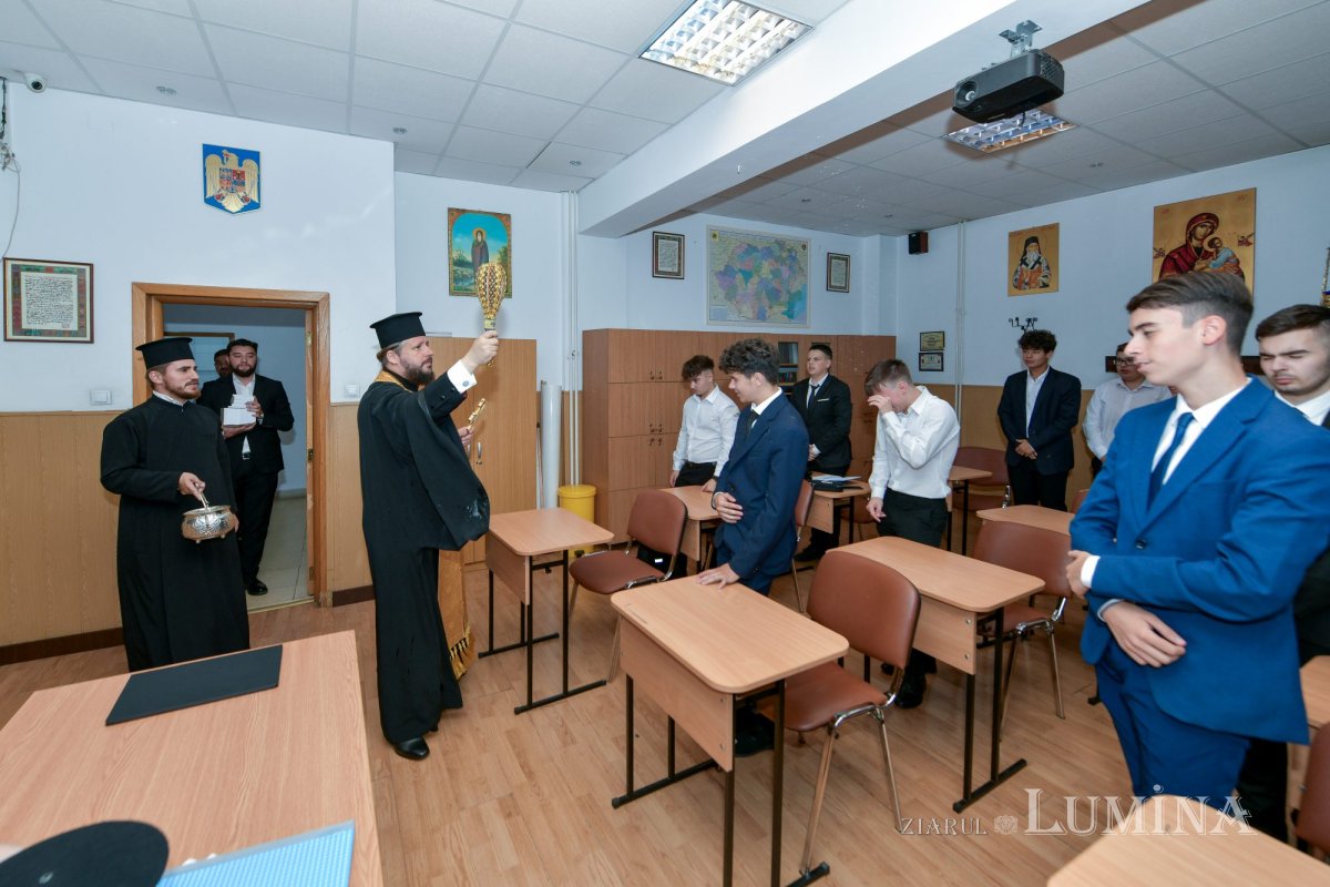 Binecuvântare pentru elevii seminarului bucureștean 267768