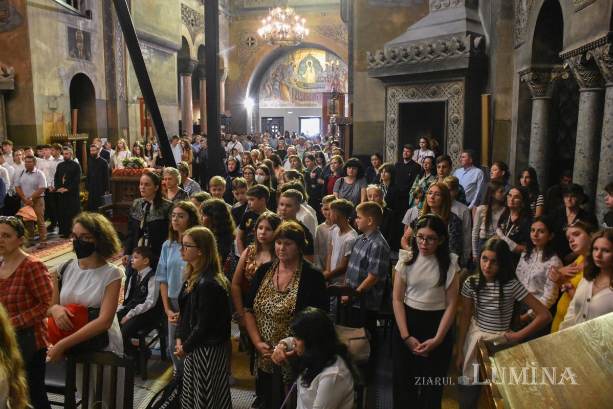Inaugurarea unei noi clădiri a Colegiului Ortodox „Mitropolitul Nicolae Colan” 267875