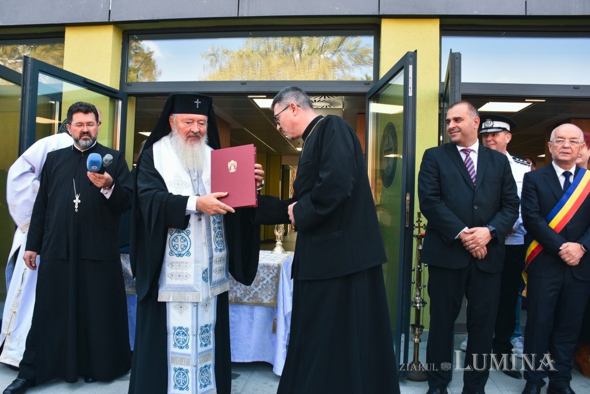 Inaugurarea unei noi clădiri a Colegiului Ortodox „Mitropolitul Nicolae Colan” 267882