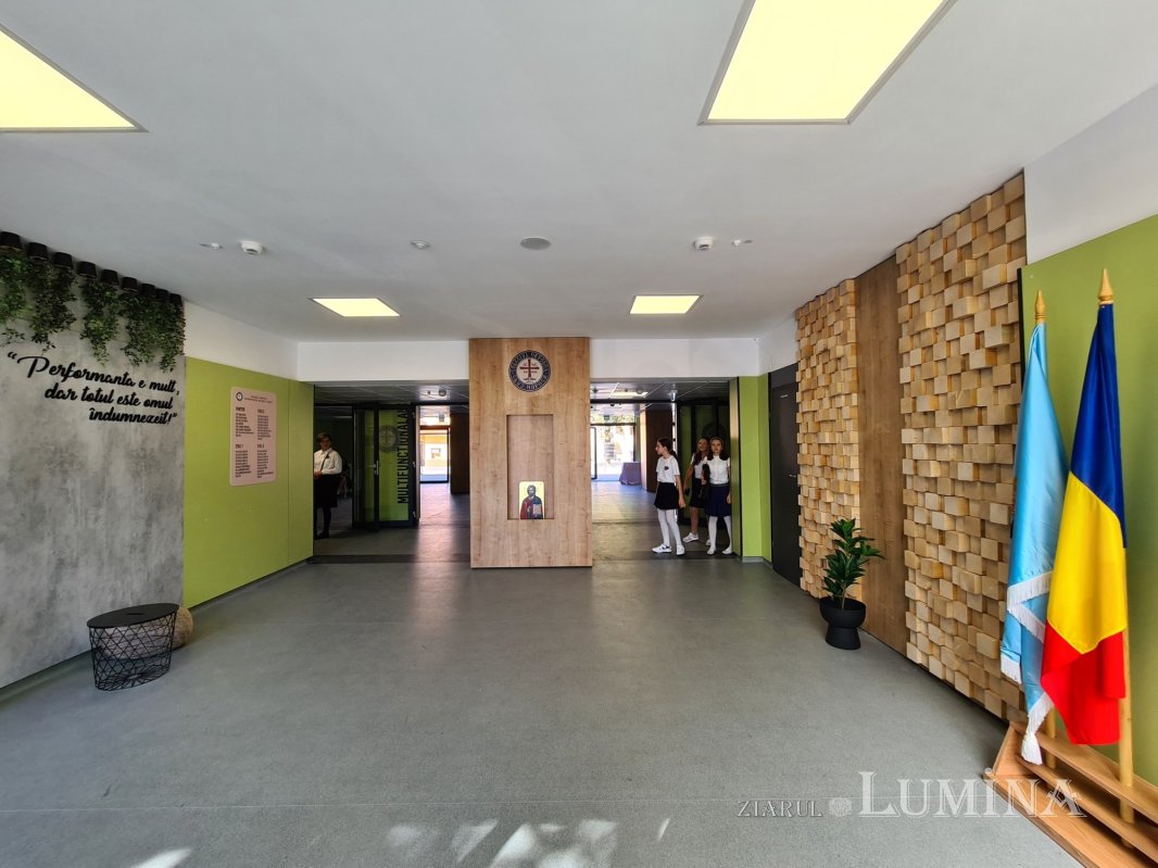 Inaugurarea unei noi clădiri a Colegiului Ortodox „Mitropolitul Nicolae Colan” 267887