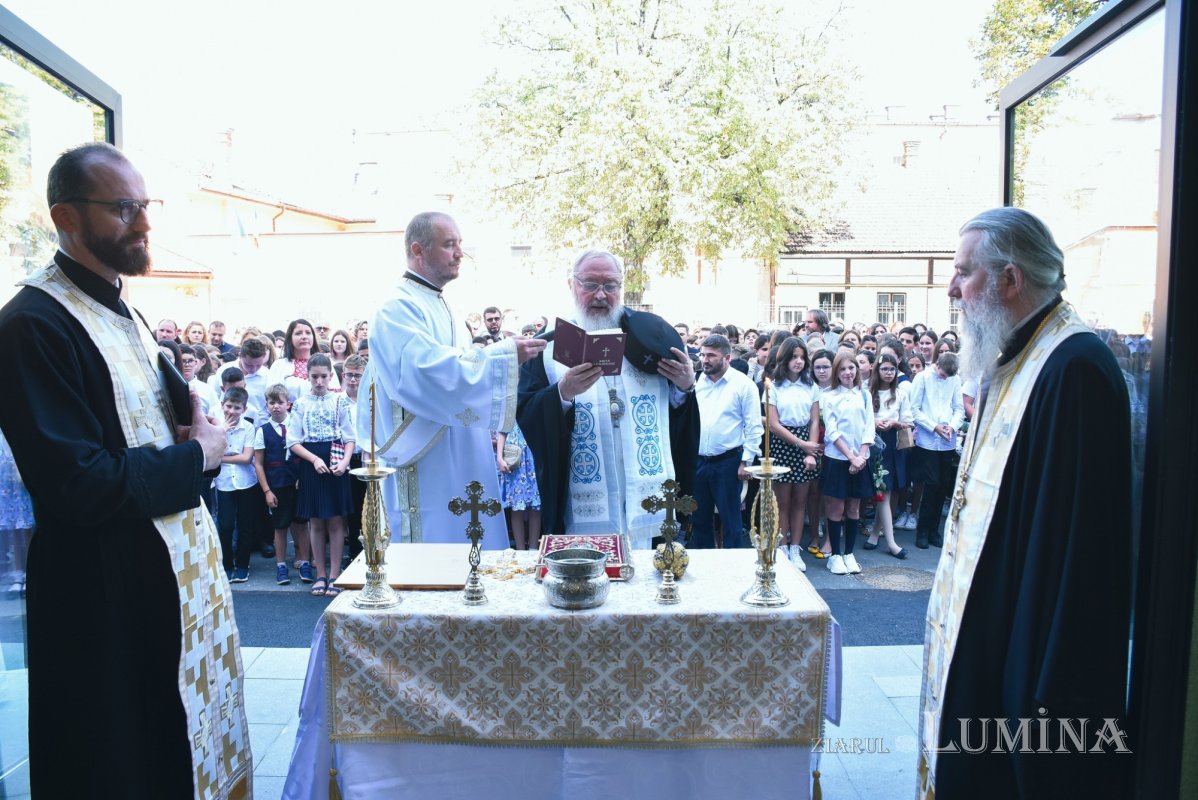 Inaugurarea unei noi clădiri a Colegiului Ortodox „Mitropolitul Nicolae Colan” 267889