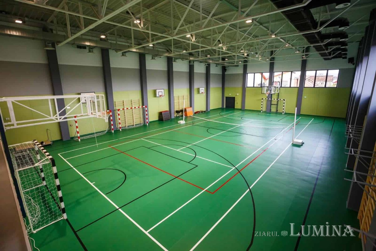 Inaugurarea unei noi clădiri a Colegiului Ortodox „Mitropolitul Nicolae Colan” 267894