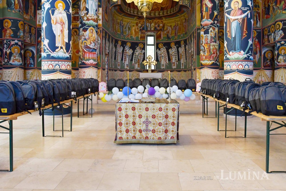 Sprijin pentru elevii nevoiași din sectorul 2 267937