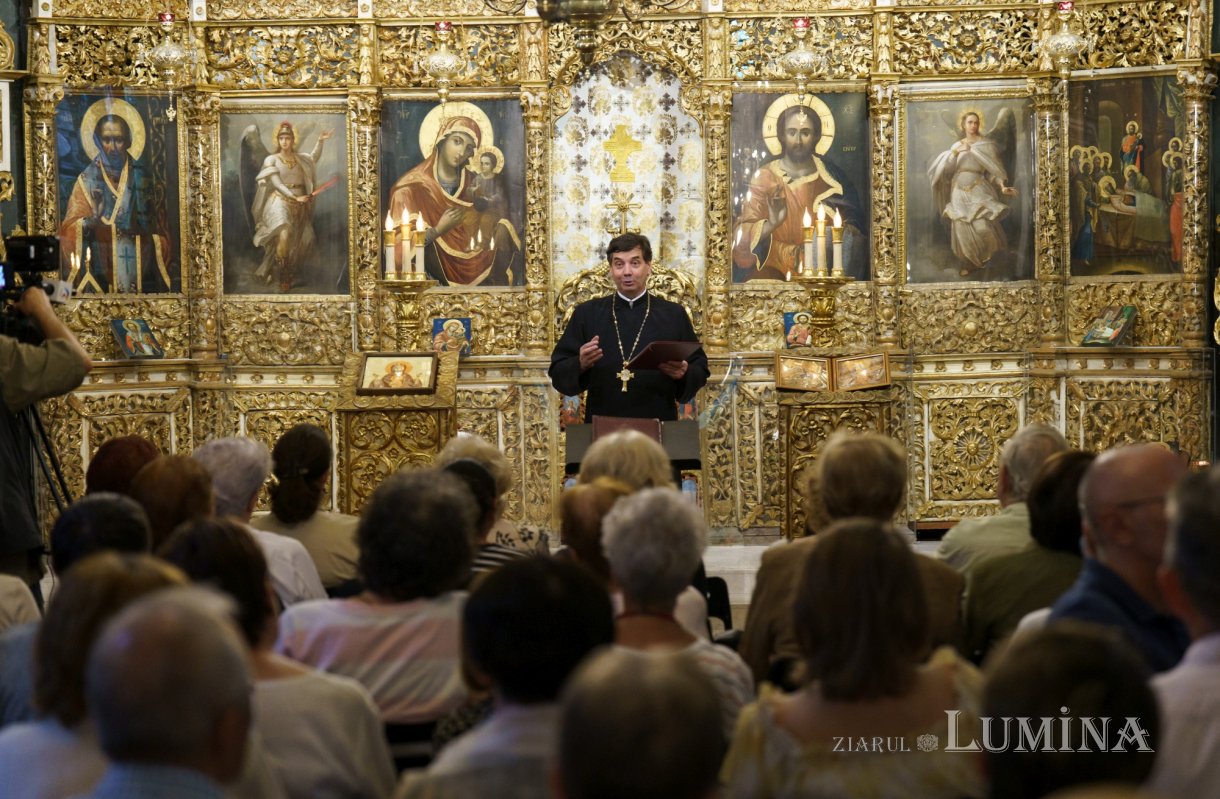 „Metanie Ție, Părinte” - recital de poezie religioasă în Biserica Albă  268118