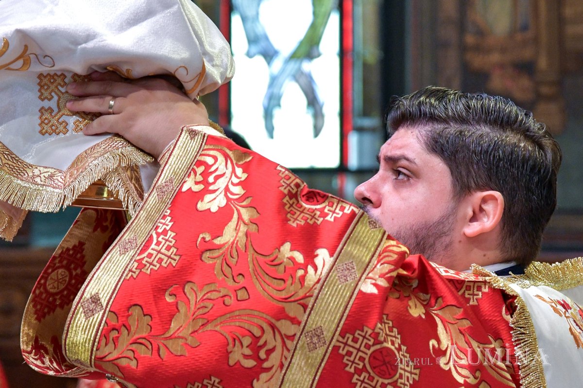 Praznicul Înălțării Sfintei Cruci la Catedrala Patriarhală 268196